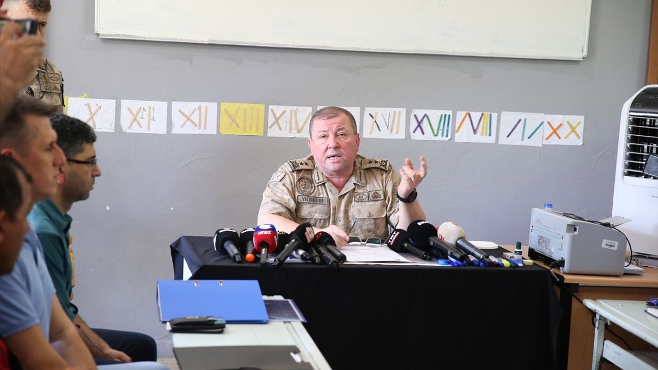 Diyarbakır'da Kayıp Narin İçin Arama Çalışmaları Devam Ediyor