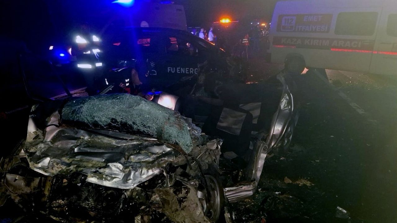 Düğün Dönüşü Feci Kaza: Yeni Evli Çift Hayatını Kaybetti