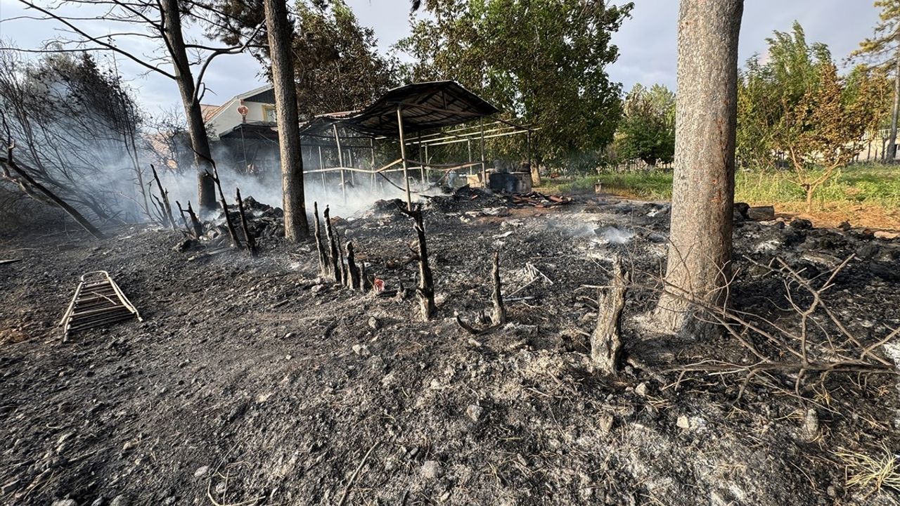 Elazığ'daki Kırsal Yangın Kontrol Altına Alındı