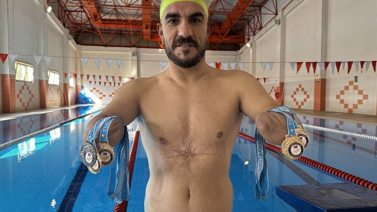 Engelli Yüzücülerden Madalya Yağmuru