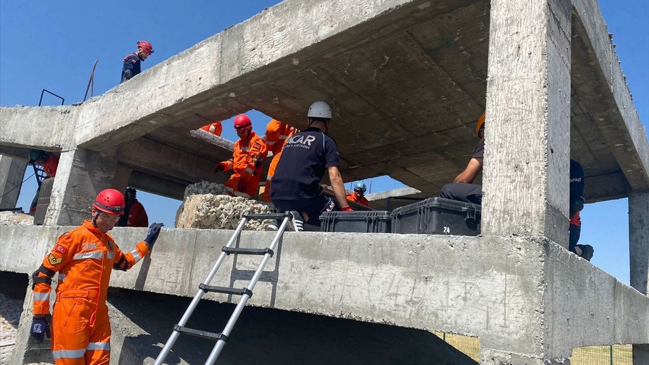 Erzincan'da Deprem Saha Tatbikatı Gerçekleştirildi