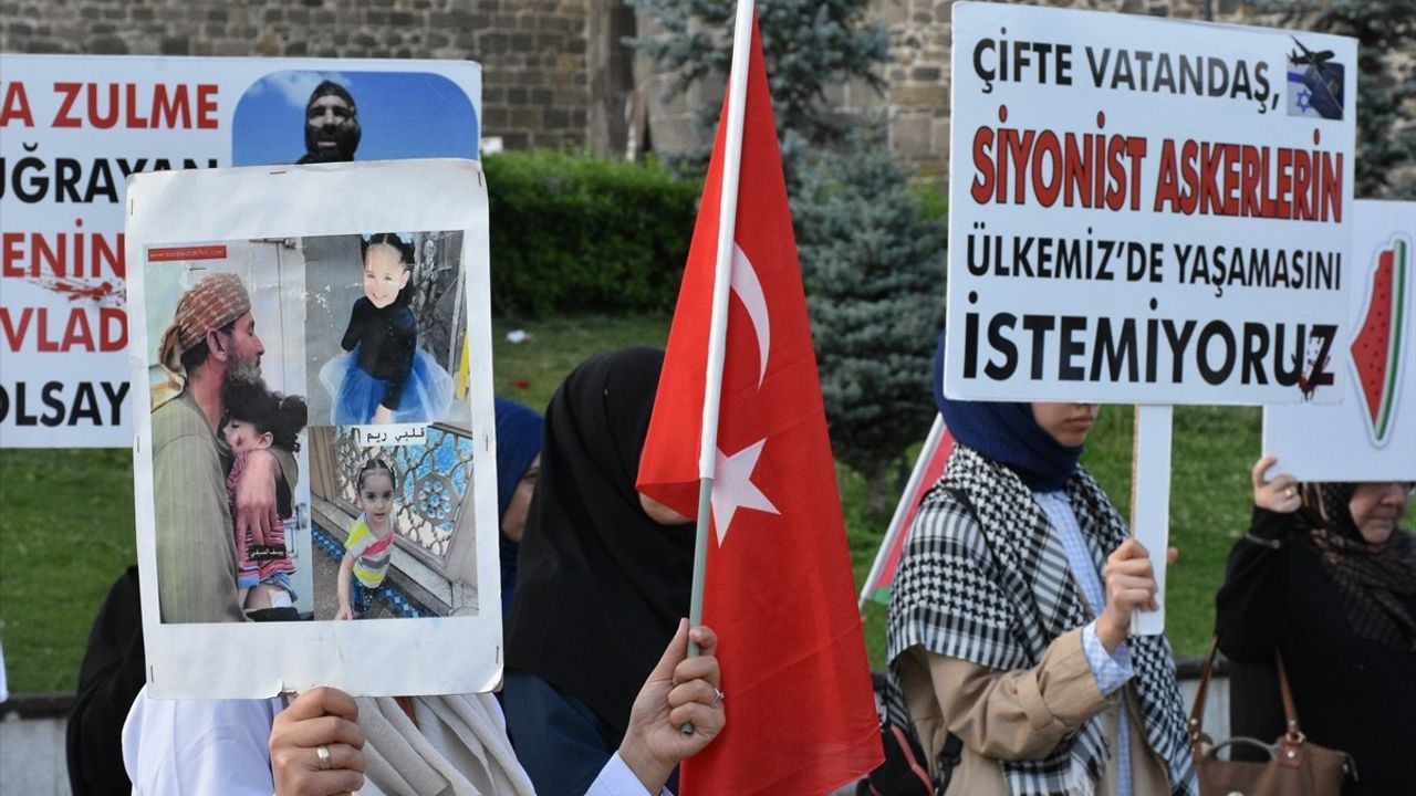 Erzurum'da Sağlık Çalışanlarından Gazze'ye Destek Yürüyüşü