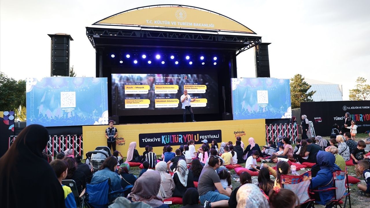 Erzurum Kültür Yolu Festivali Renkli Etkinliklere Ev Sahipliği Yapıyor