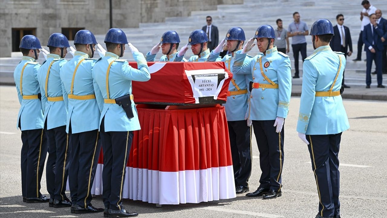 Eski Milletvekili Yücel Artantaş İçin Meclis'te Cenaze Töreni Düzenlendi