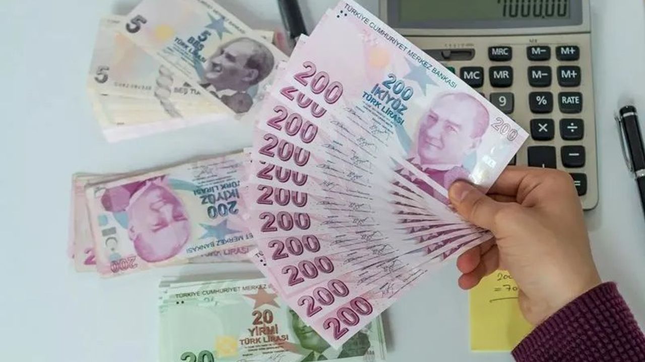 Faizsiz ve Masrafsız Okul 50 Bin TL İhtiyaç Kredisi: İşte Banka Banka Faiz Oranları ve Detaylar