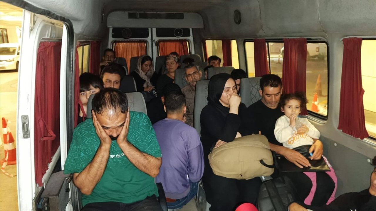 FETÖ Şüphelileri ve Düzensiz Göçmenler Edirne'de Yakalandı