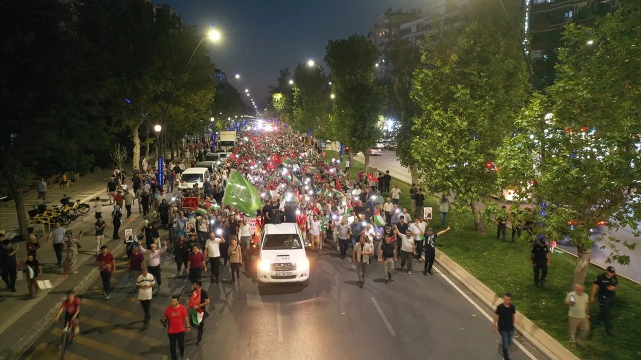 Gaziantep, Adıyaman ve Kahramanmaraş'ta İsmail Heniyye Suikastı Protestosu