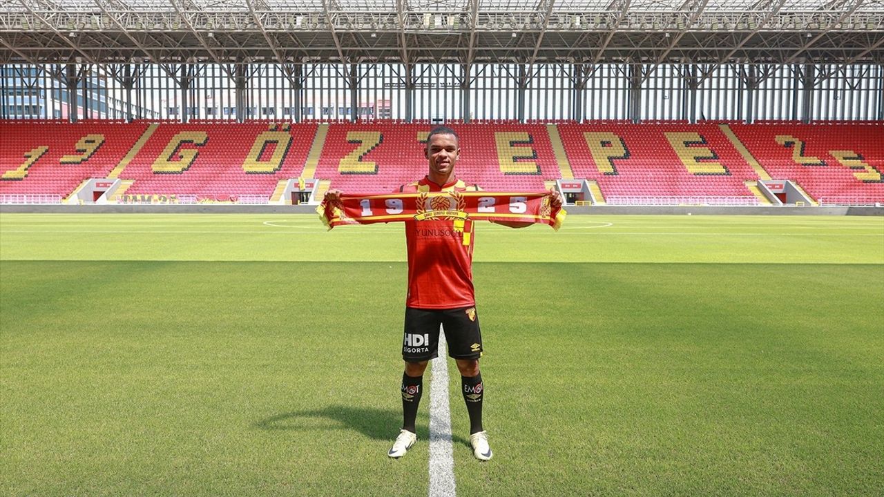 Göztepe, Southampton'dan Juan Santos da Silva'yı Transfer Etti