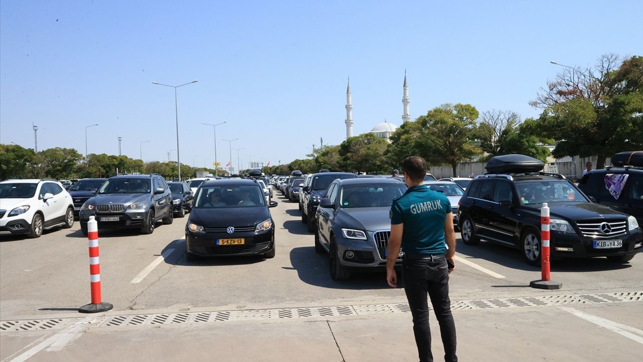 Gurbetçilerin Hüzünlü Dönüş Yolculuğu