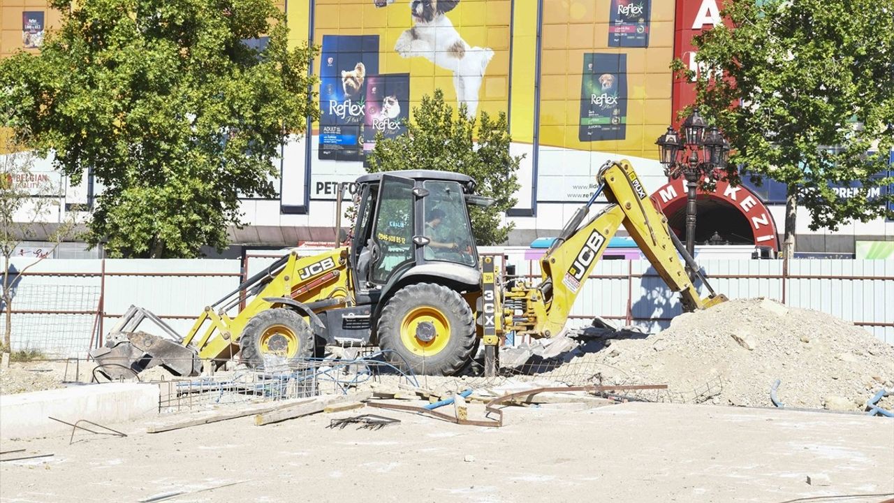 Güvenpark Yenileme Çalışmaları Devam Ediyor