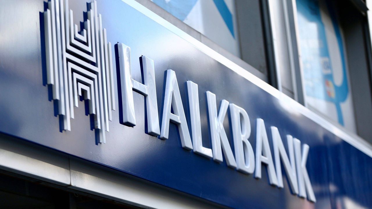 Halkbank, 54 İlde 350 Servis Görevlisi Alımı Yapacak! İşte Başvuru Şartları ve Detaylar