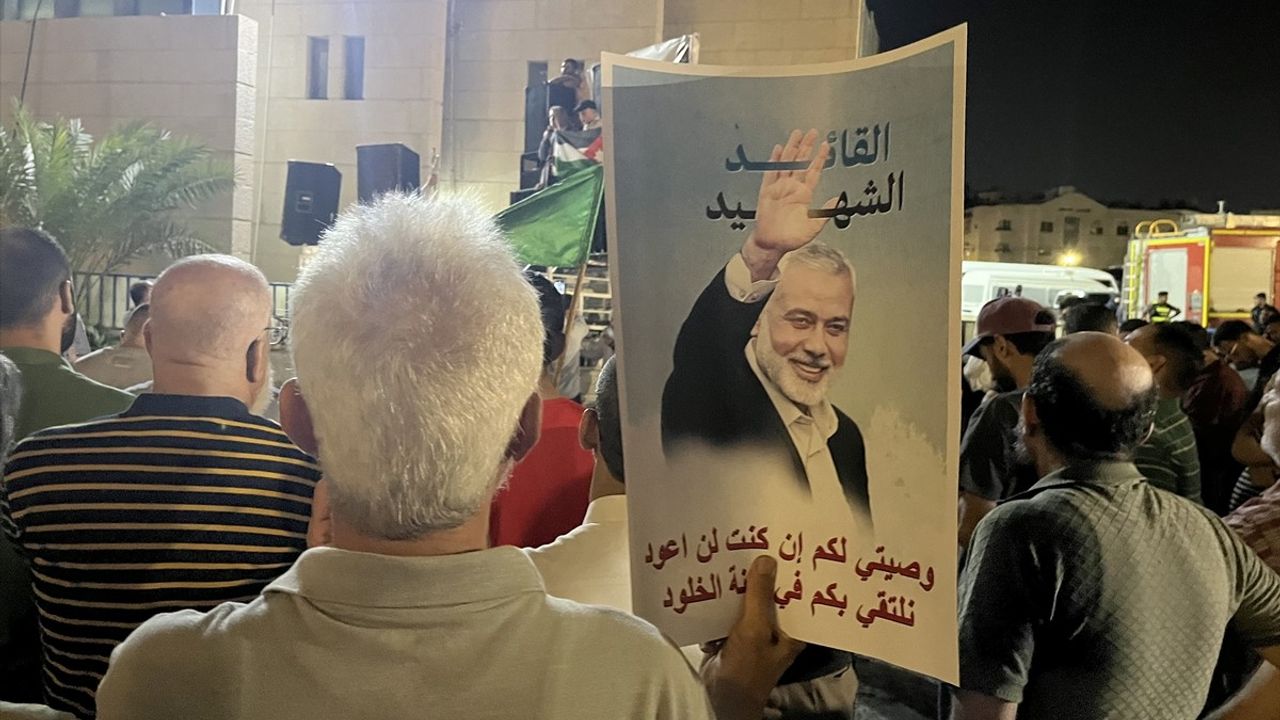 Hamas Lideri İsmail Heniyye'ye Yönelik Suikast İddiası Üzerine Ürdün'de Protesto Gösterisi