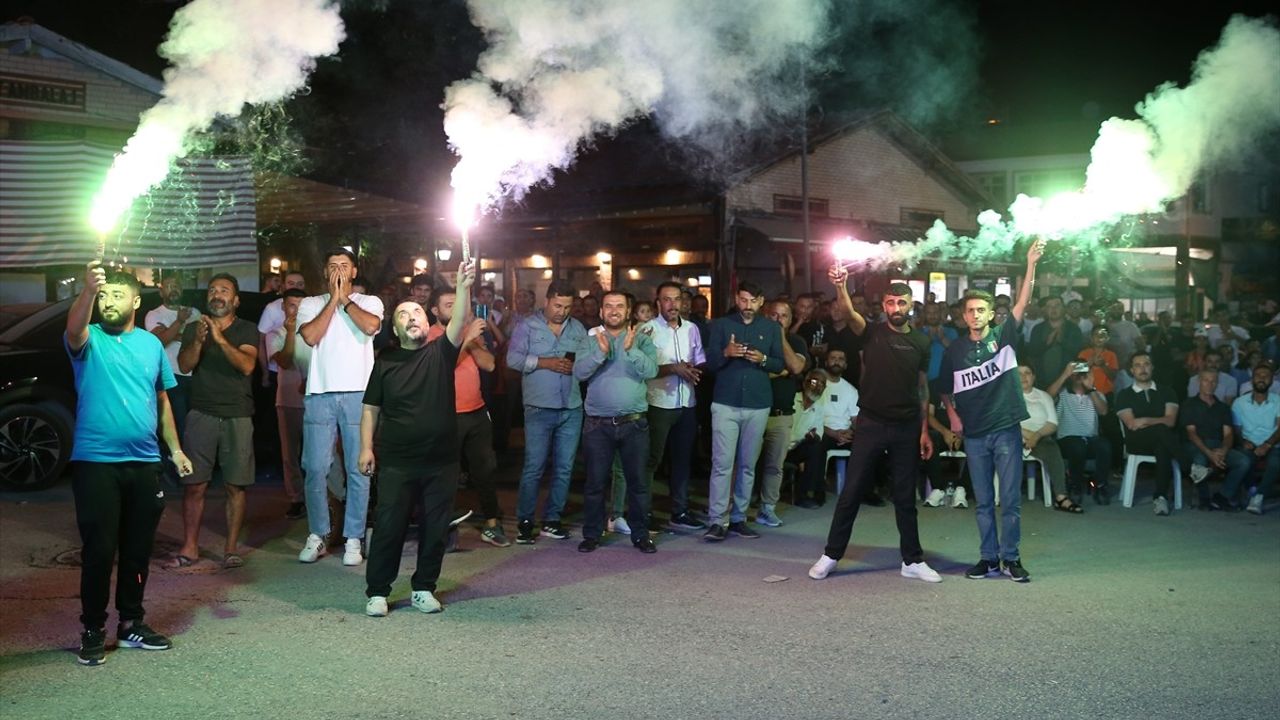 Hatice Akbaş'ın Final Maçını Ailesi Dev Ekranda İzledi