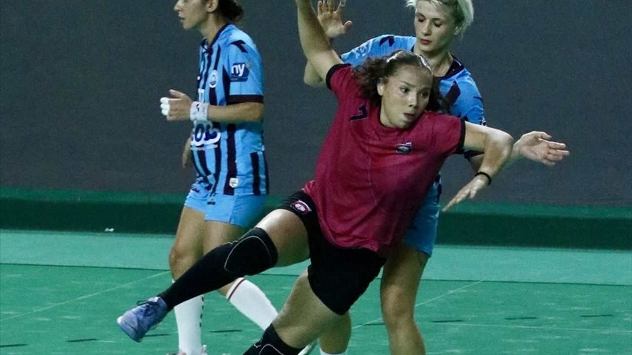 Hentbol Kadınlar Süper Lig: Adasokağı, Ortahisar Belediyespor'u Geçti
