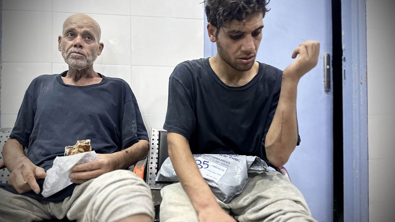 İsrail Ordusu Gazze'den 23 Filistinliyi Serbest Bıraktı