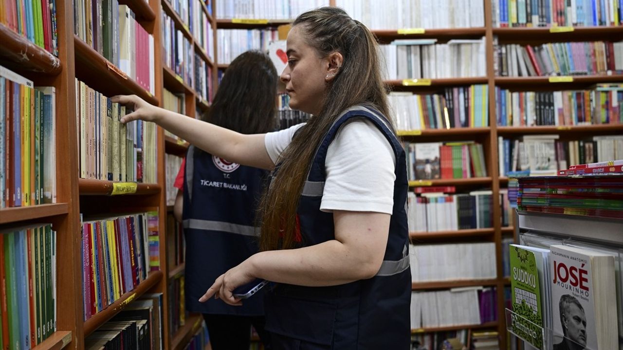 İstanbul’da Ticaret Bakanlığı Kırtasiye Ürünleri Denetledi