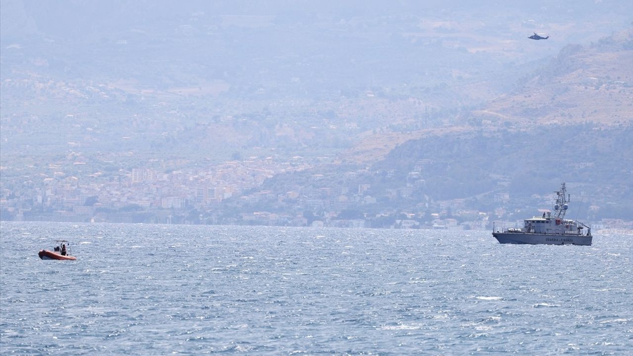 İtalya'da Fırtına Sonucu Tekne Faciası: 1 Ölü, 6 Kayıp