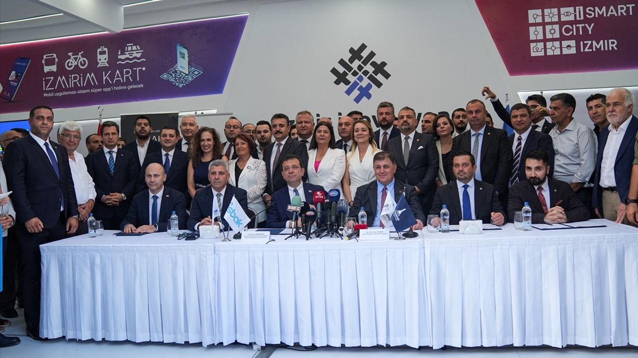 İzmir ve İstanbul'dan Ortak Teknoloji Projesi Protokolü