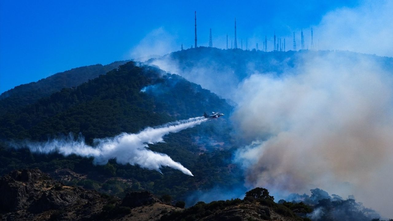 İzmir ve Manisa'daki Orman Yangınlarına Müdahale Devam Ediyor