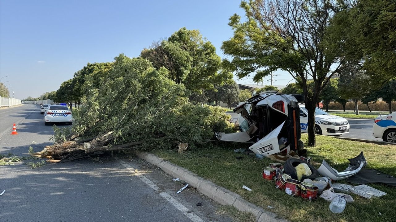 Kahramanmaraş'ta Feci Trafik Kazası: 1 Ölü, 2 Yaralı