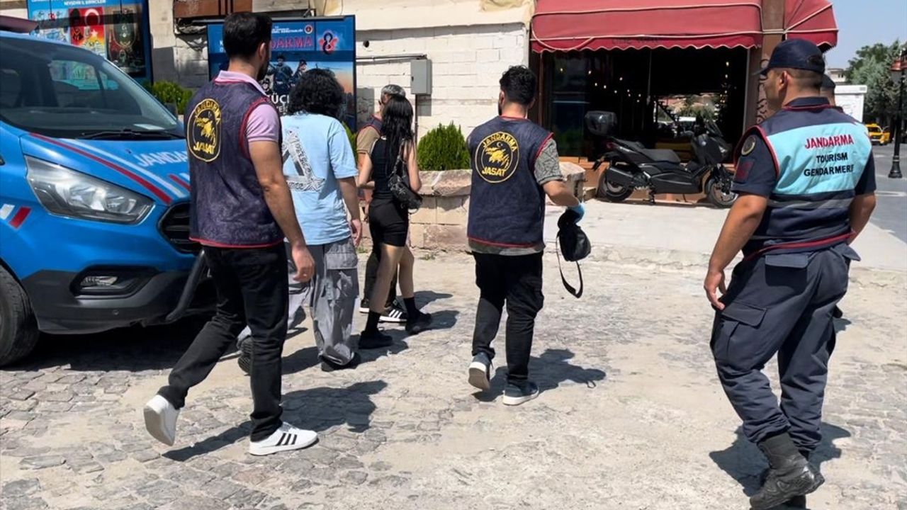 Kapadokya'da Çanta Hırsızlığı: Güney Koreli Turistler Yakalandı
