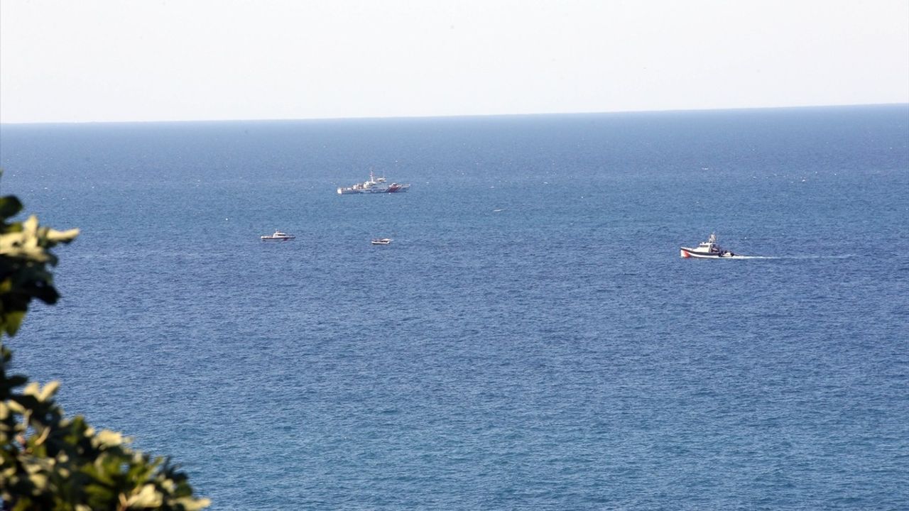 Kastamonu'da Batan Teknedeki 3 Kişiden 2'sinin Cansız Bedeni Bulundu