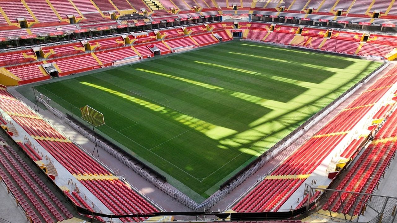 Kayseri'nin RHG Enertürk Enerji Stadı Yeni Sezona Hazır