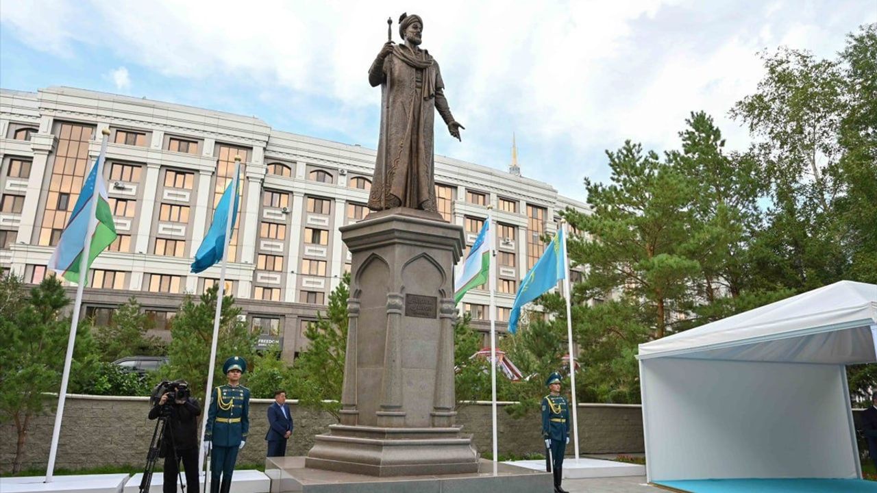 Kazakistan ve Özbekistan İlişkileri Derinleşiyor