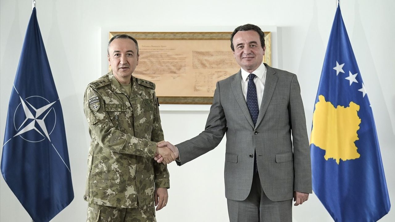 KFOR'dan Mitroviça'daki Köprü İçin Diyalog Çağrısı