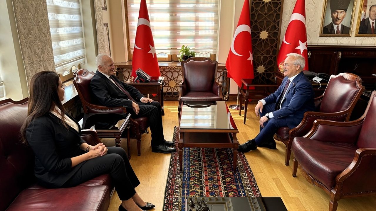 KKTC Cumhuriyet Meclisi Başkanı Zorlu Töre Aksaray'da