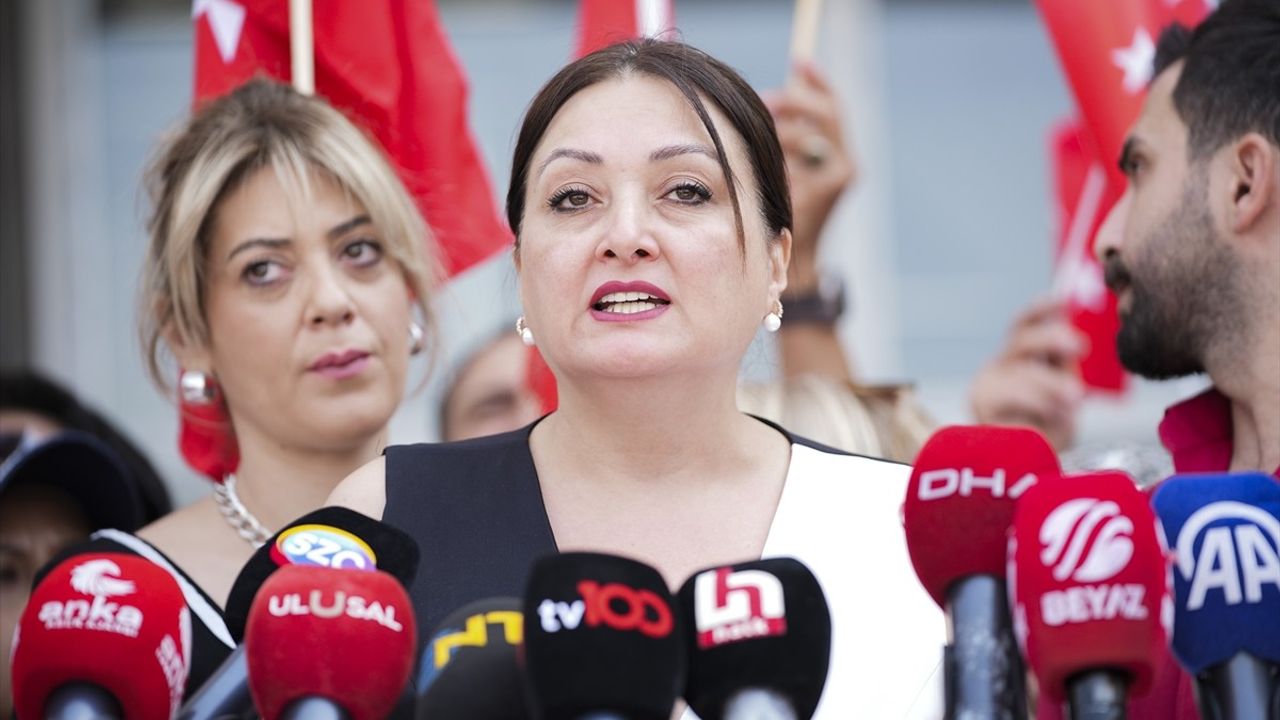 Kuaför ve Berberler Pazar Günü Hizmet İçin İstedi