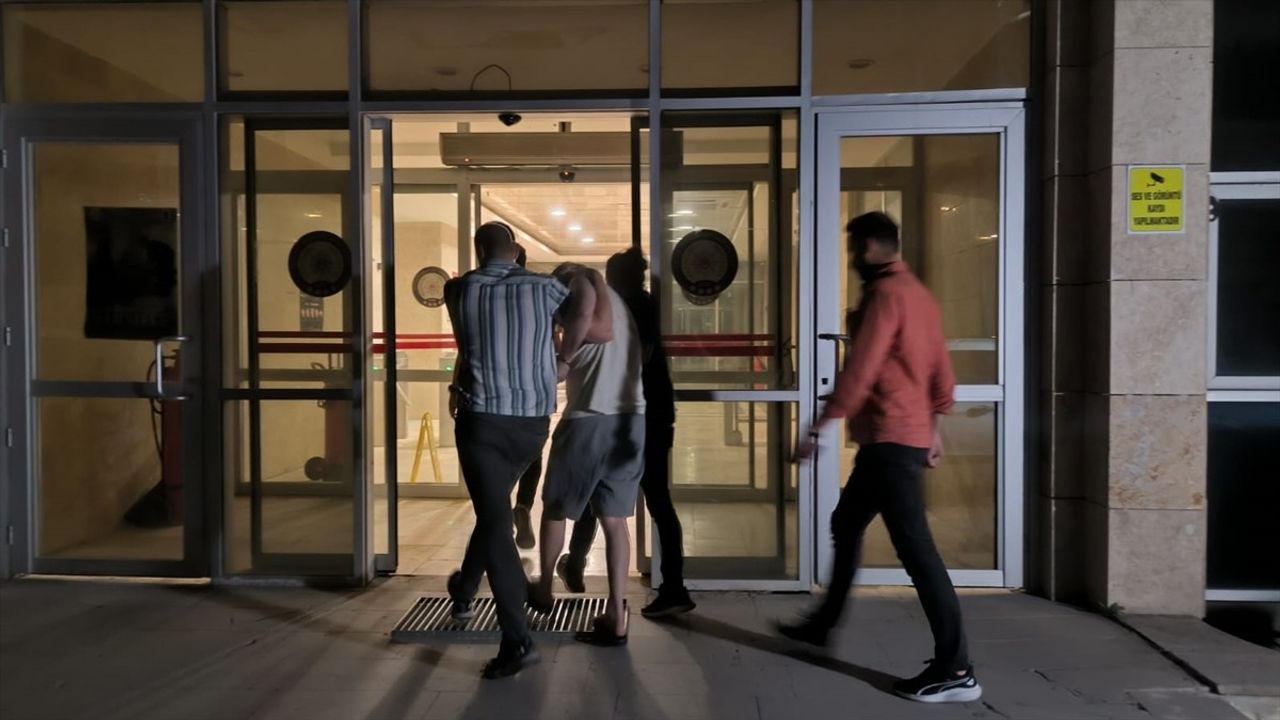 Kütahya'da 40 Yıl Hapis Cezası Bulunan Firari Hükümlü Yakalandı