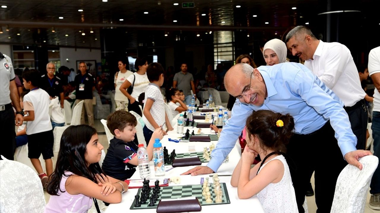 Malatya'da Uluslararası Altın Kayısı Satranç Turnuvası Start Aldı