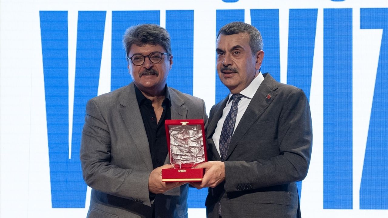 Milli Eğitim Bakanı Tekin'den "Ailem" Dizisi Tanıtımı: Okul-Aile İşbirliği Vurgusu