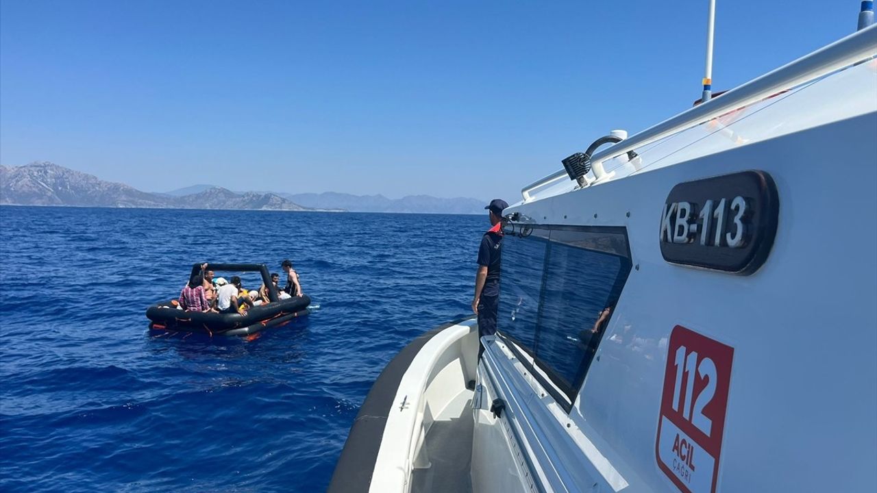 Muğla Açıklarında Düzensiz Göçmen Operasyonu: 67 Kurtarıldı, 26 Yakalandı
