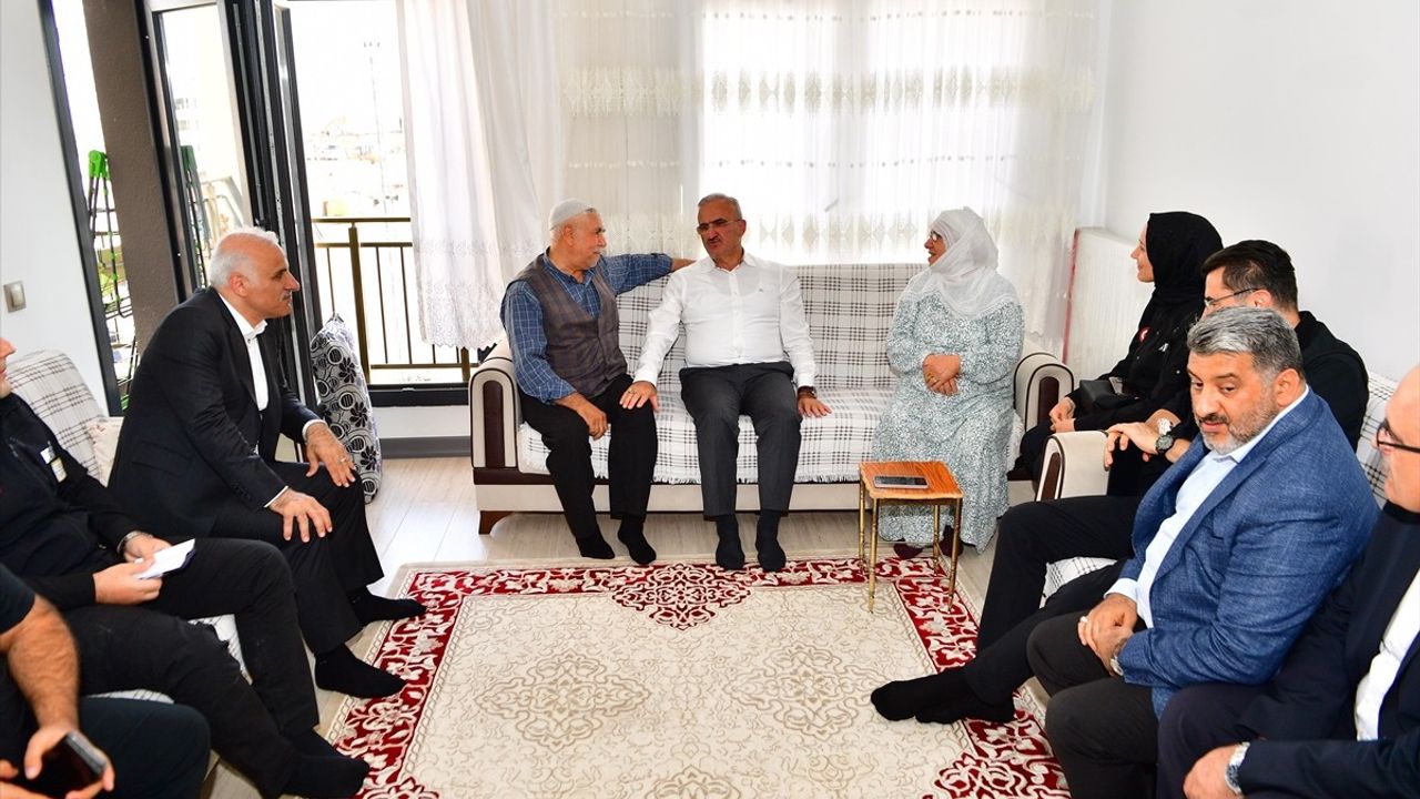 Münir Karaloğlu Diyarbakır'da Ziyaret Gerçekleştirdi