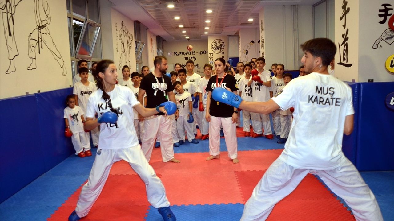 Muş'ta Karate Antrenörleri Geleceğin Şampiyonlarını Yetiştiriyor