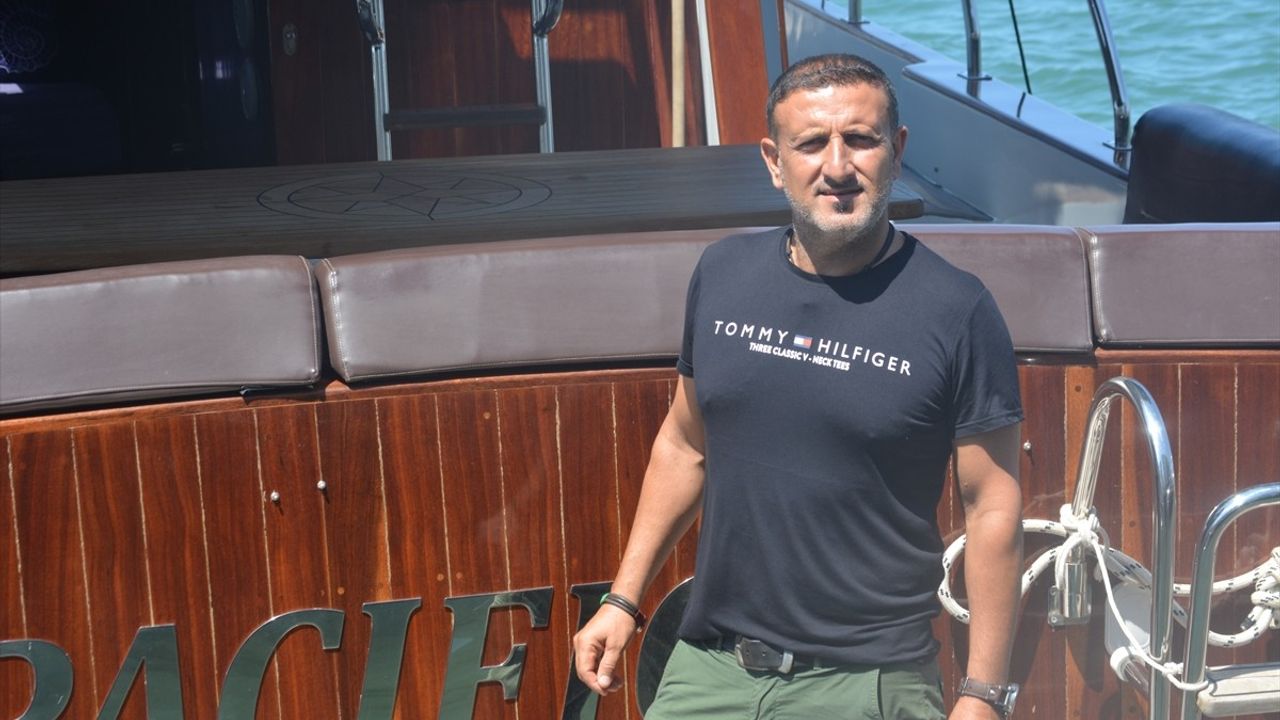 Nadir Mavi Istakoz Ayvalık'ta Keşfedildi