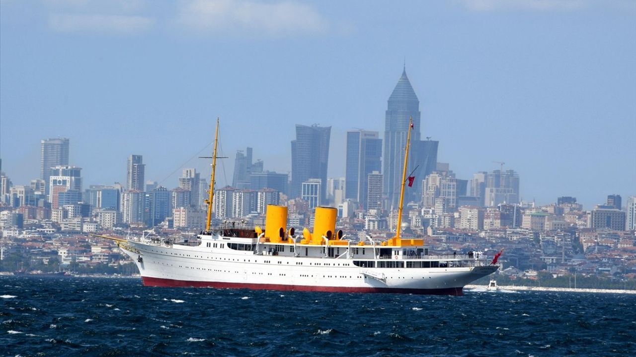 Oramiral Tatlıoğlu Savarona'da Atatürk'ün Mirasını İnceledi