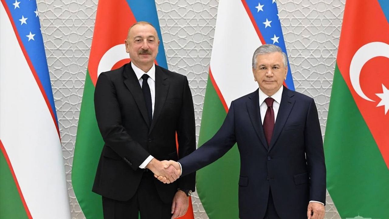 Özbekistan ve Azerbaycan Müttefiklik Anlaşması İmzaladı