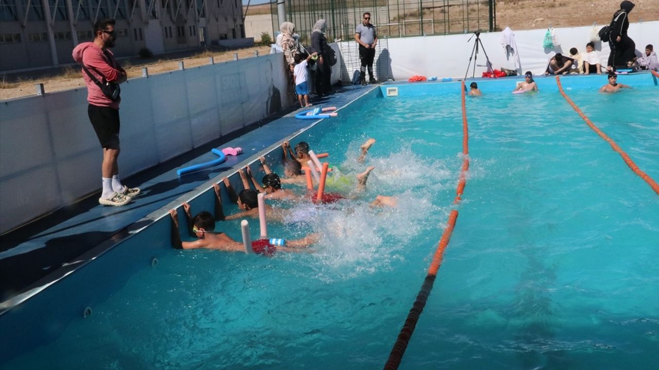 Özel Çocuklar İçin Yüzme Kursu: Sosyalleşme ve Eğlence Bir Arada