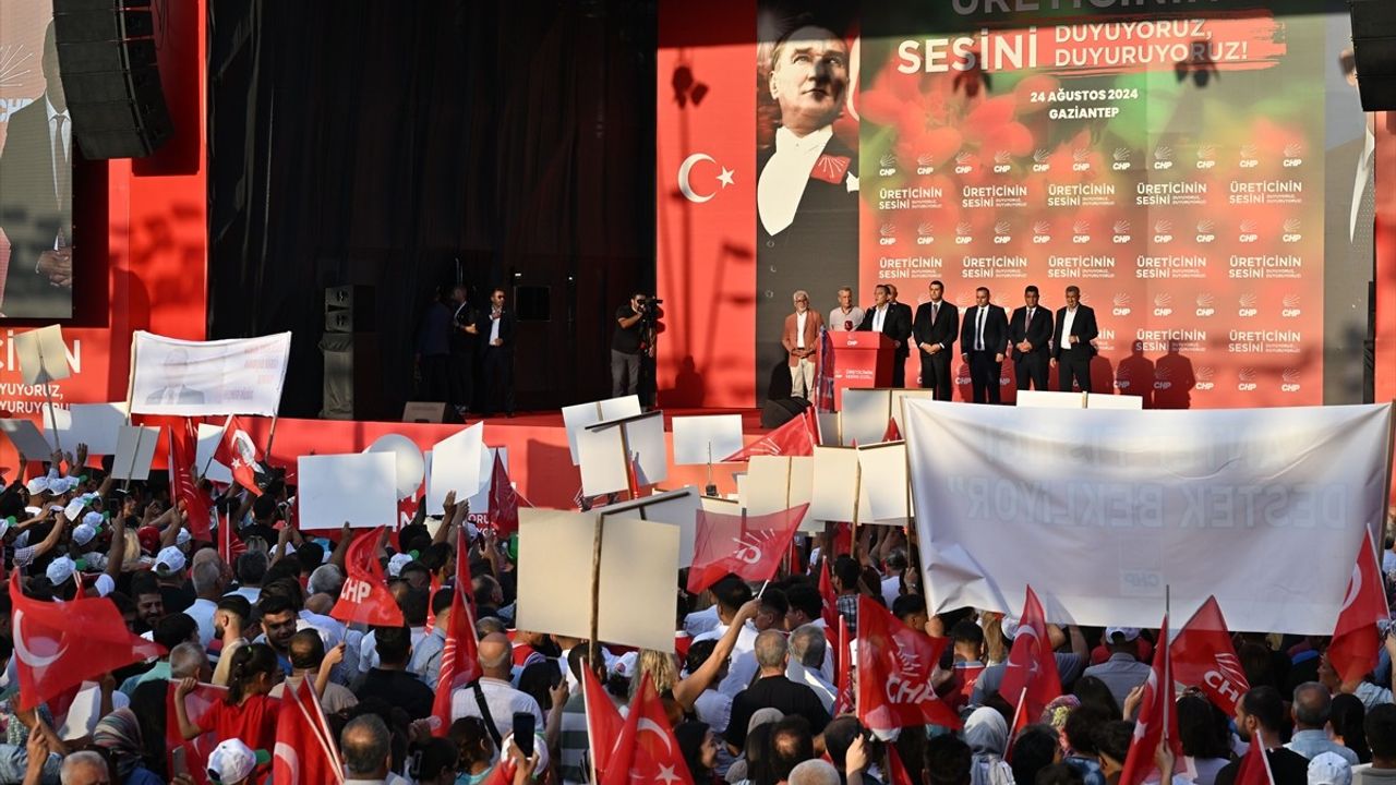 Özgür Özel'den Gaziantep'te Fıstık Üretimi Vurgusu