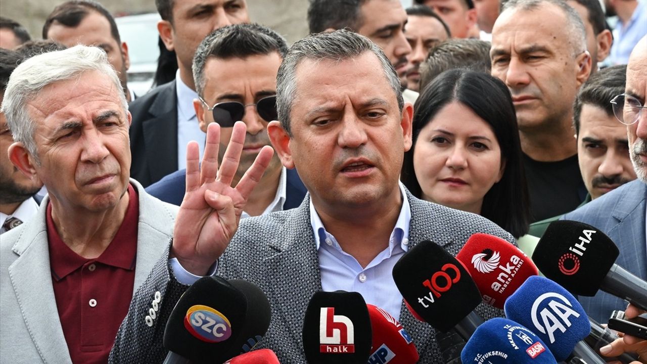 Özgür Özel, İzinsiz İnşaat ve Olimpiyat Başarısı Hakkında Açıklamalarda Bulundu