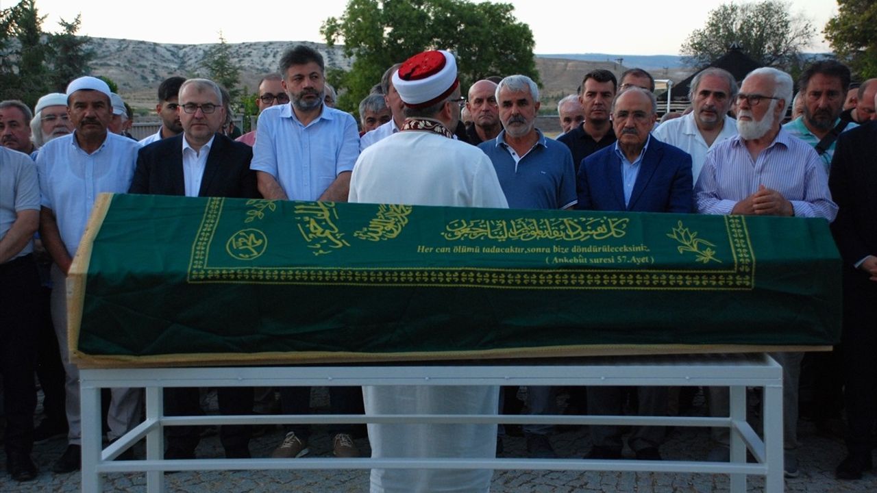 Prof. Dr. Ersin Nazif Gürdoğan Son Yolculuğuna Uğurlandı