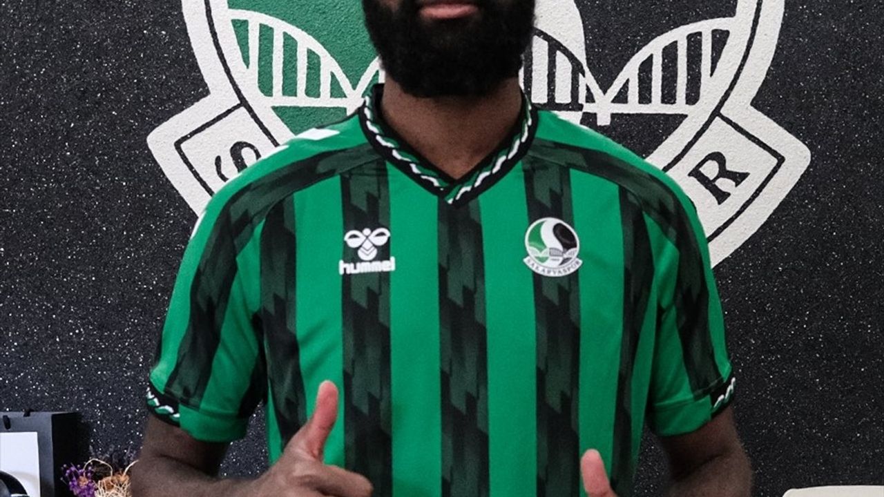 Sakaryaspor Didier Lamkel Ze'yi Kadrosuna Dahil Etti