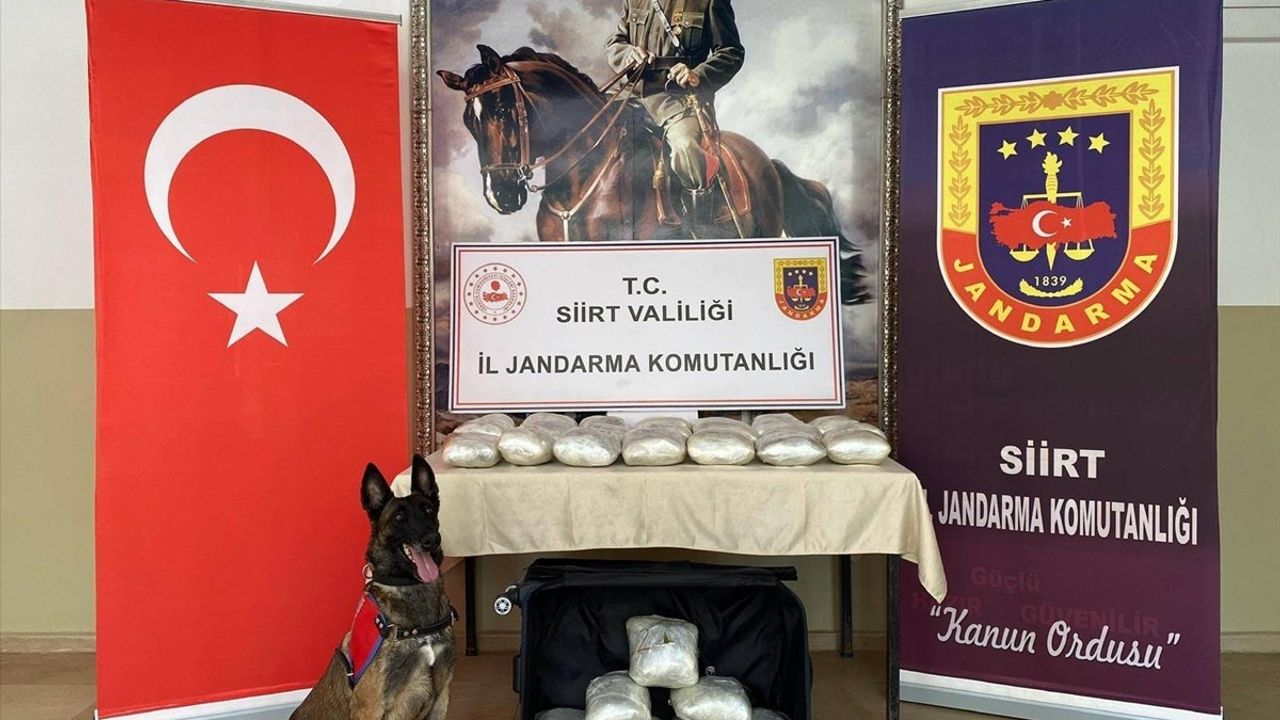 Siirt'te 40 Kilogram Uyuşturucu Ele Geçirildi