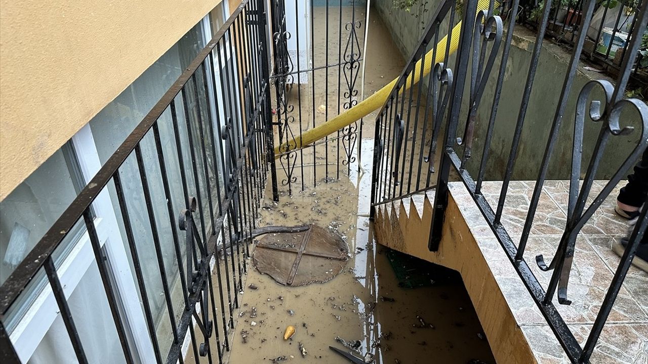 Sinop’ta Sağanak Yağış Zarara Neden Oldu