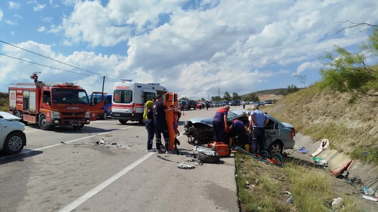 Sinop'ta Trafik Kazası: 1 Ölü, 5 Yaralı