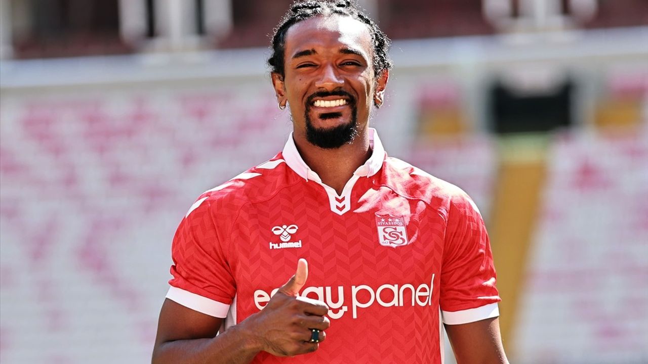 Sivasspor Samuel Moutoussamy ile Anlaştı
