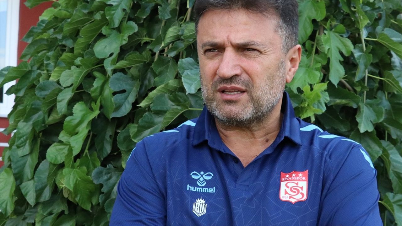 Sivasspor Teknik Direktörü Bülent Uygun'dan Transfer Açıklamaları